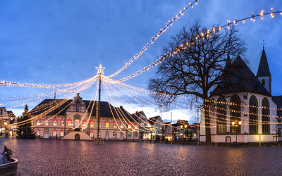Lippstädter Rathausplatz zur Weihnachtszeit, Deutschland