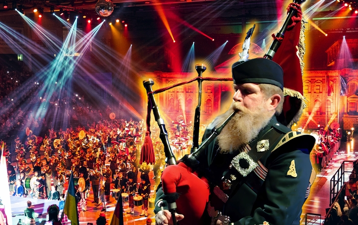 Dudelsackspieler vor einer großen Musikparade mit Lichteffekten.